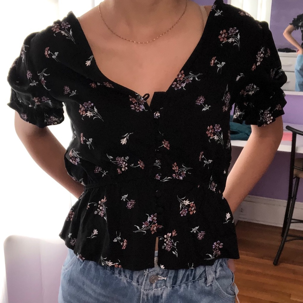 Floral Tillys XS Shirt